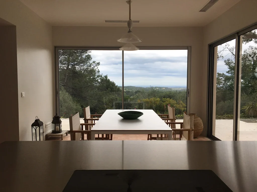 EXTENSION ROQUEFORT LES PINS
