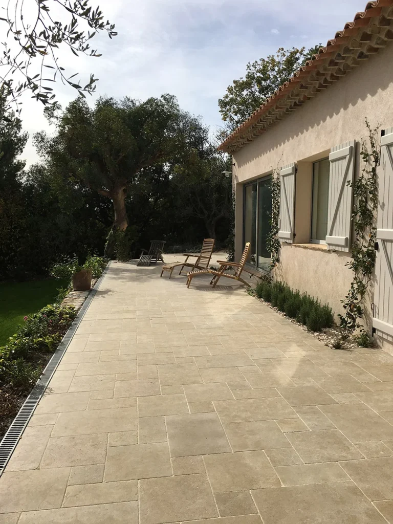 EXTENSION ROQUEFORT LES PINS